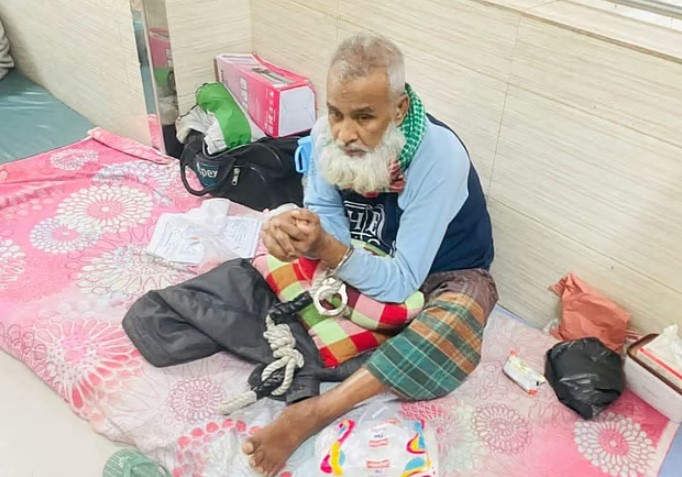 মব করে পুলিশে দেওয়া পঙ্গু আ.লীগ নেতা মারা গেলেন কারা হেফাজতে